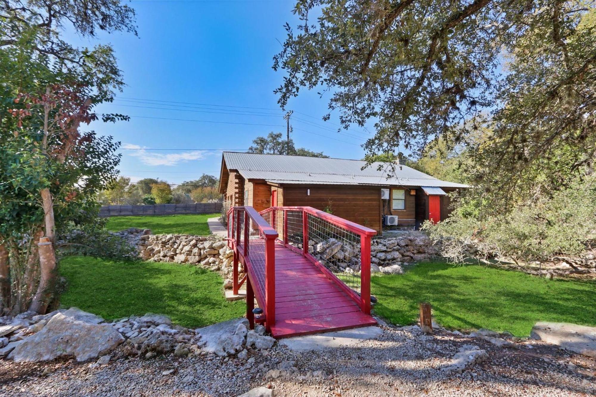 Wimberley Log Cabins Resort And Suites- Unit 4 Εξωτερικό φωτογραφία